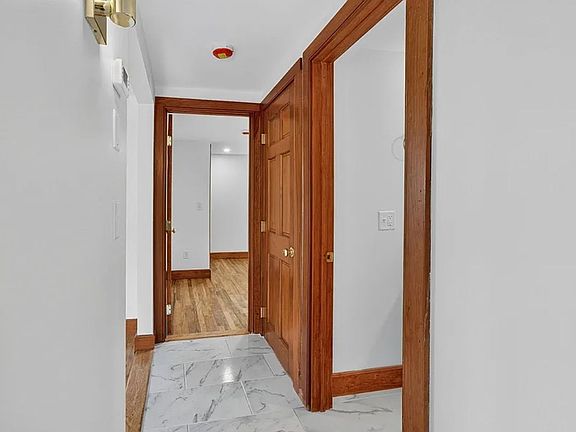 3rd image of 4434 Huntington Forest Blvd