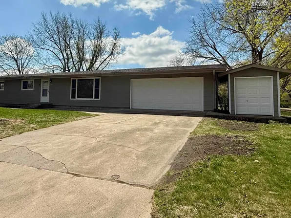 307 Grauer Rd, Jefferson, IA 50129