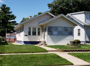 2004 32nd St, Rock Island, IL