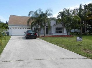 14 Meadows Park Ln, Boynton Beach, FL 33436