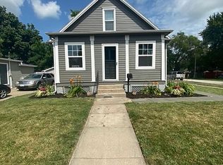 2319 S 9th St, Council Bluffs, IA 51501
