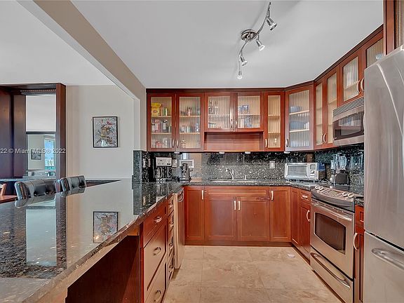 5th image of 2301 Collins Ave APT 1409