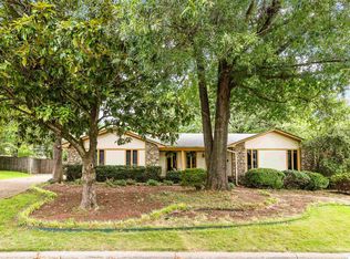 10704 Yosemite Valley Dr, Little Rock, AR 72212