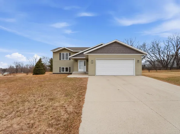 210 Carroll Ct, Paynesville, MN 56362