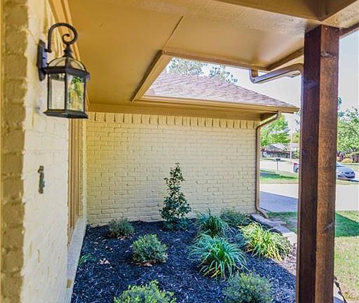 3rd image of 2123 Valleydale Dr