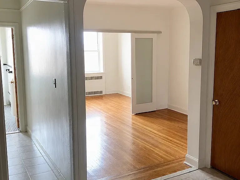 402 Ocean Pkwy #301 — Photo 2