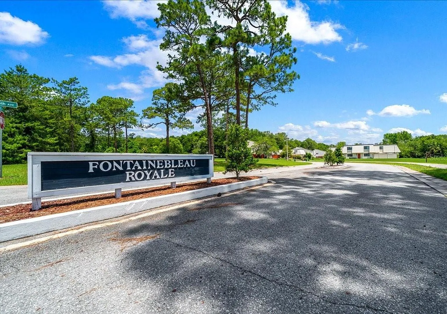 2/2 Unit NE Ocala FontaineBleau Royal Complex — Photo 2
