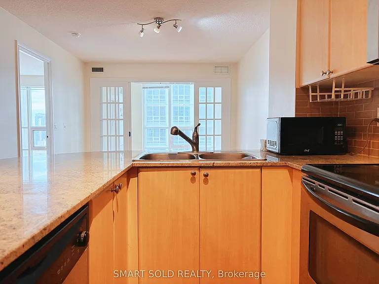 763 Bay St #3306 — Photo 19