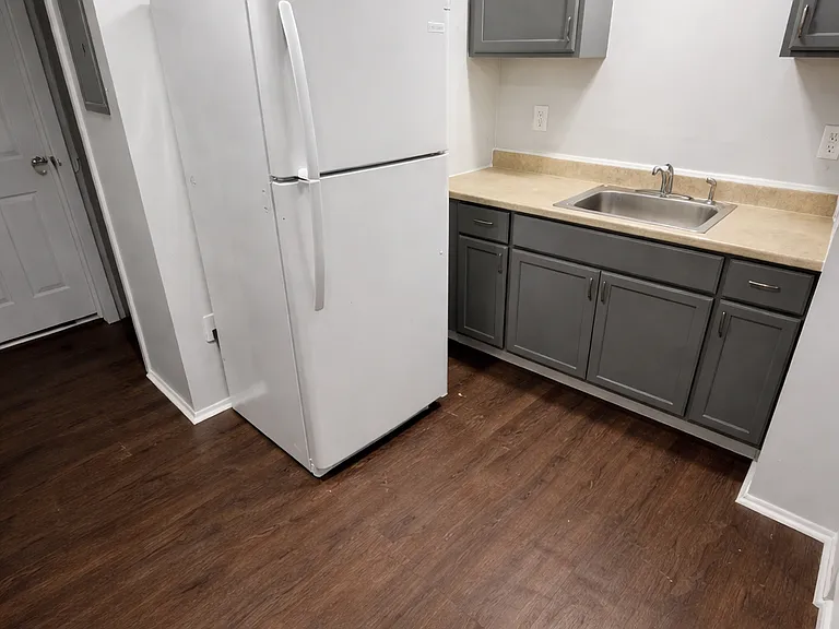 727 Front St #4 — Photo 4