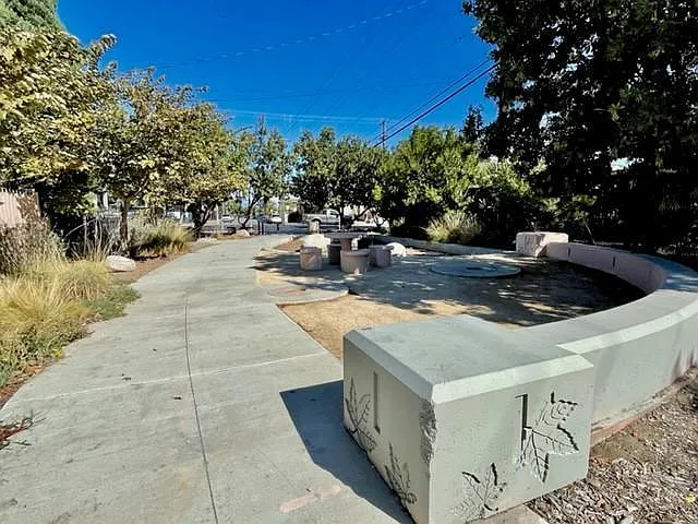 12425 Harris Ave #B8 — Photo 26