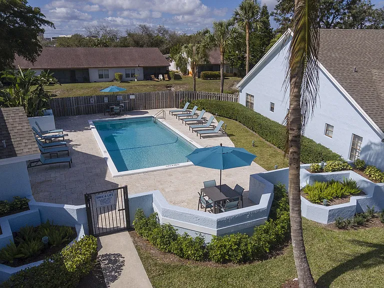 Lilac Village Boca Raton Apartments — Photo 14