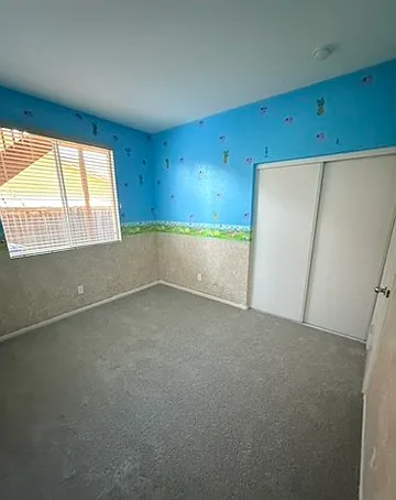 Bedroom 3, first floor. Spongebob theme.