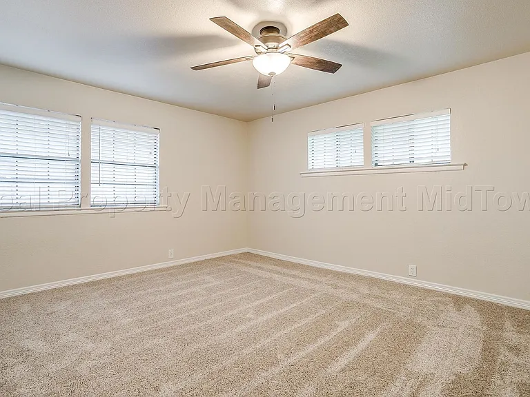 1813 Thomas Pl — Photo 21
