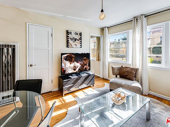 3rd image of 7651 Oakwood Ave APT 1