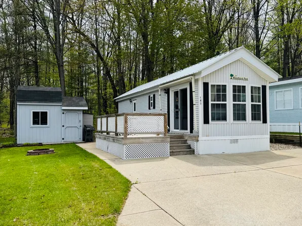 2757 Owens Dr Unit 187, Houghton Lake, MI 48629