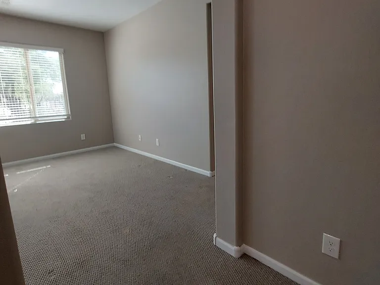 1025 S 200th Ln — Photo 28