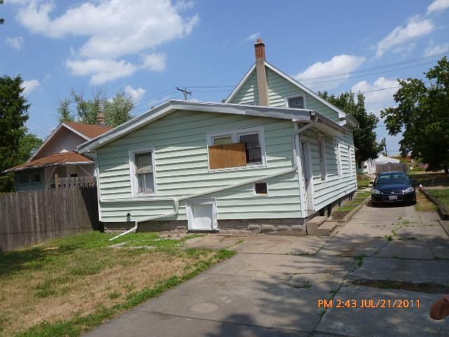 1st image of 3145 Saint Bernard Dr