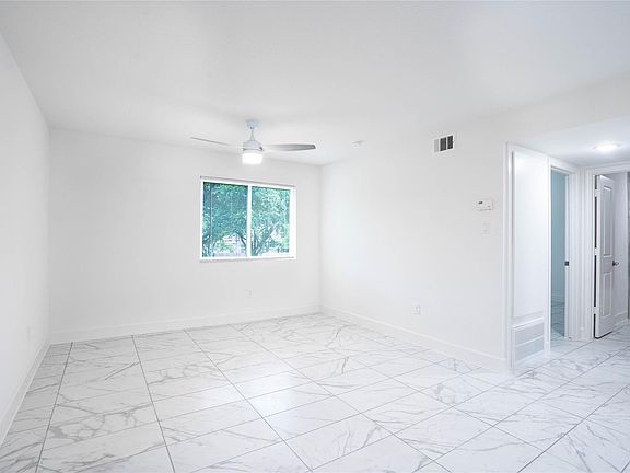 5th image of 4410 Bellfort St #8