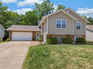 1131 Carrington Dr, Saint Peters, MO 63376