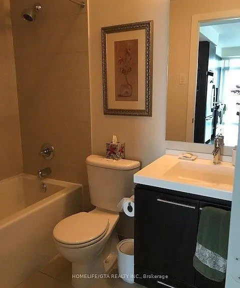 70 Roehampton Ave #1914 — Photo 10