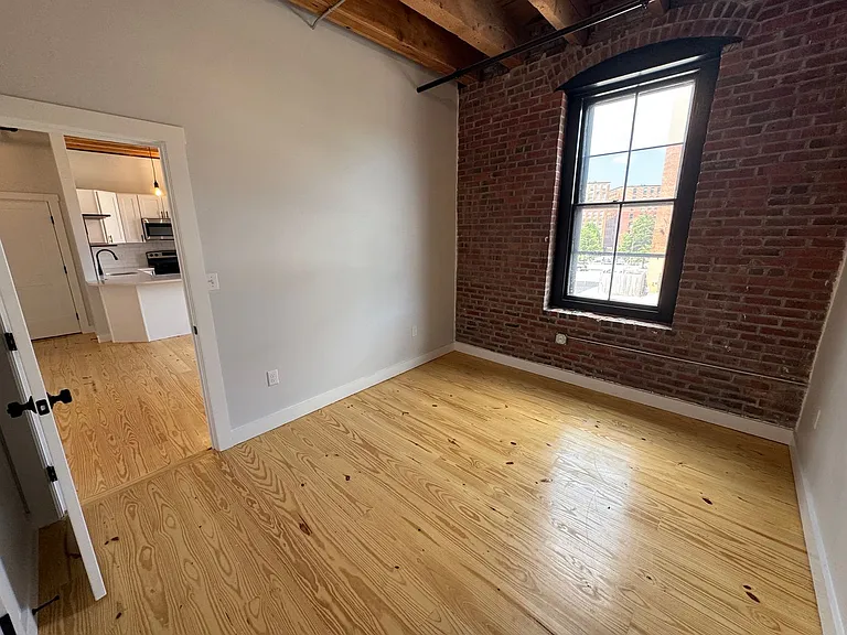45 Wingate St — Photo 15