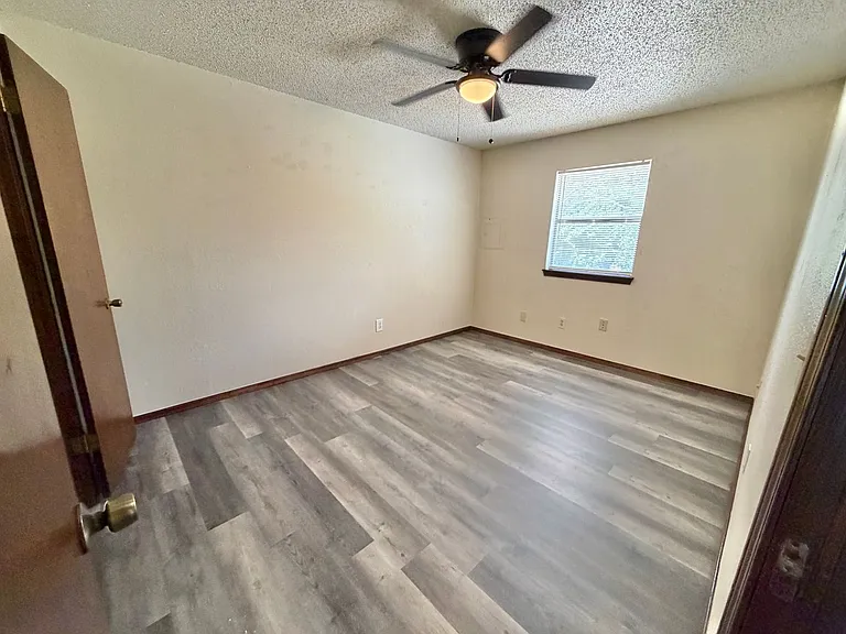 101 Se 42nd St (Fourplex) — Photo 18