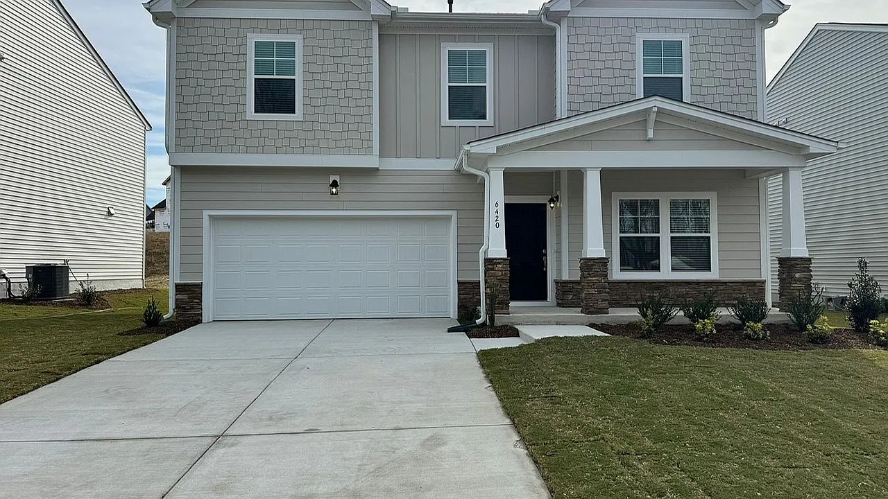 5 bed, 2750 sqft, $2,750 — Photo 2