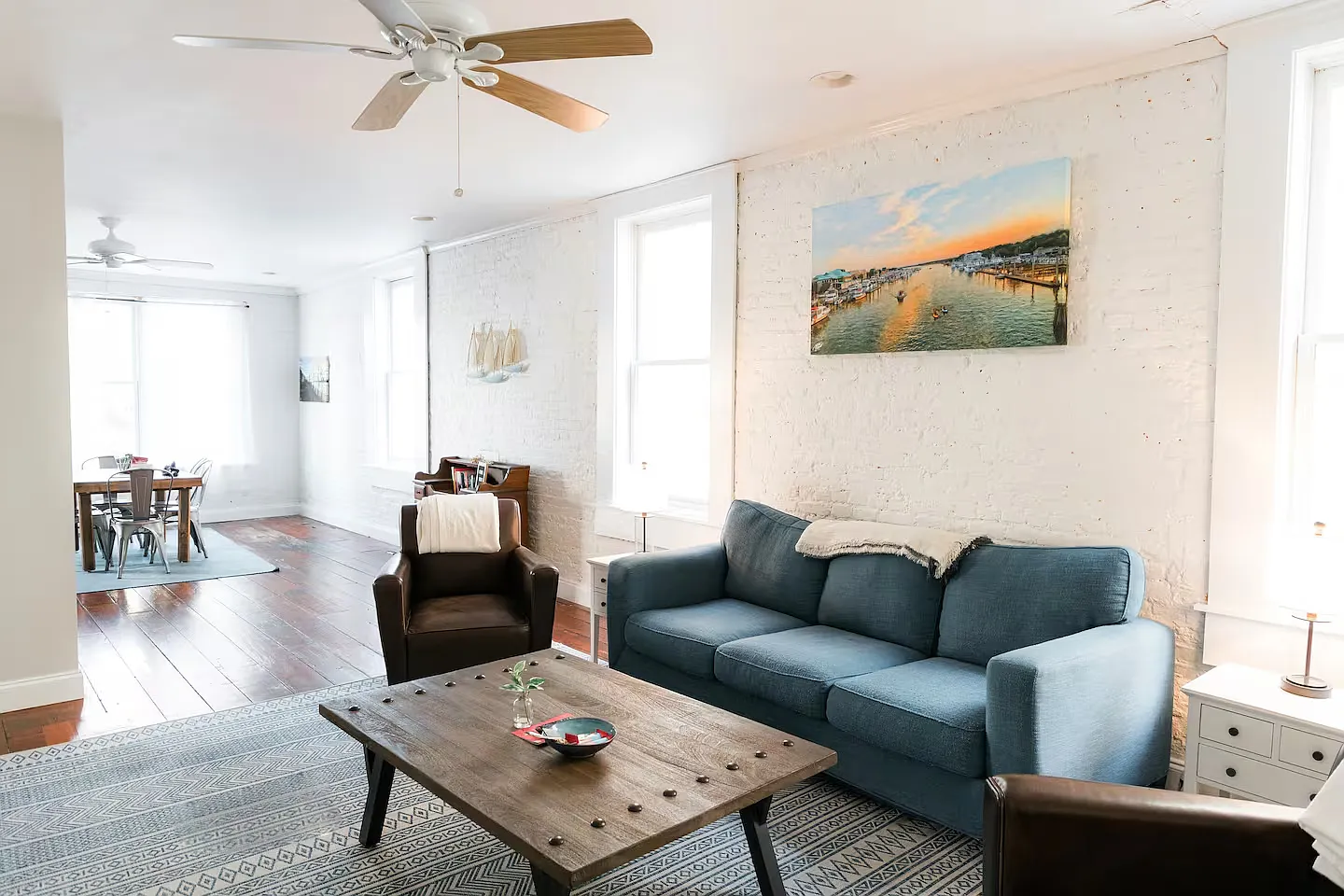 2 bed, 1875 sqft, $3,200 — Photo 1