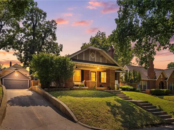 303 E 66th St, Kansas City, MO 64113