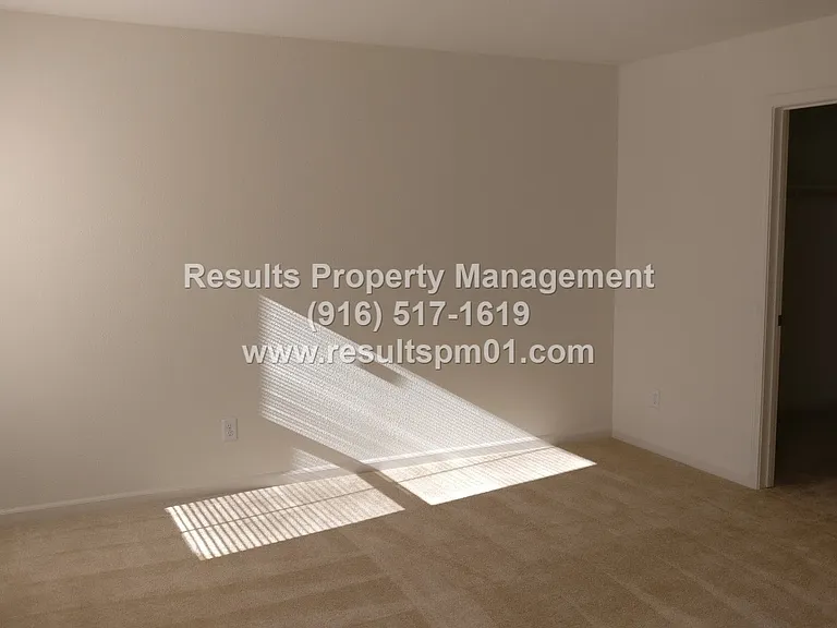 4329 Gentry Way — Photo 30