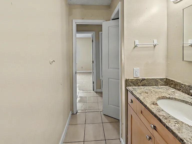 1007 Winton Ave #A — Photo 11