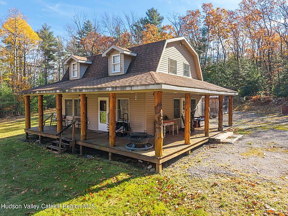 3rd image of 400 Greenbush Hill Road