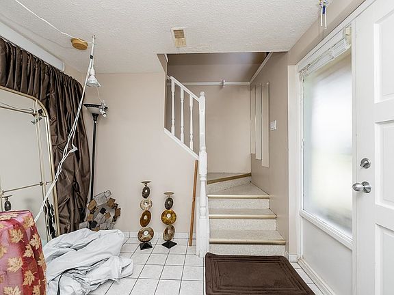 5th image of 716 Colinet St