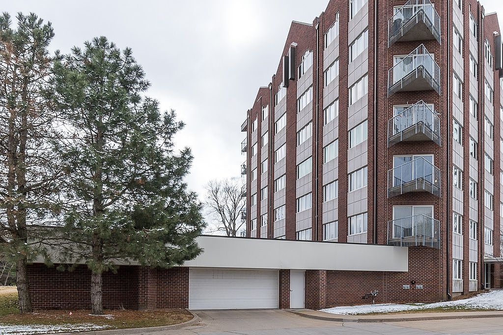 111 Cottage Grove Ave SE, Cedar Rapids, IA 52403 Zillow