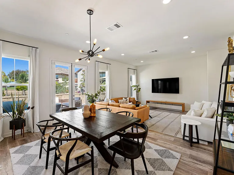 2353 Nicklaus St — Photo 6