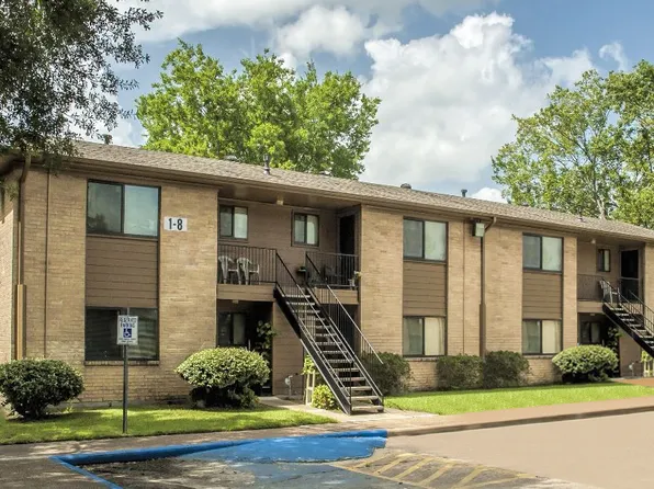 Plymouth Village Apartments, 5080 Helbig Rd #Ee4462cf2, Beaumont, TX 77708