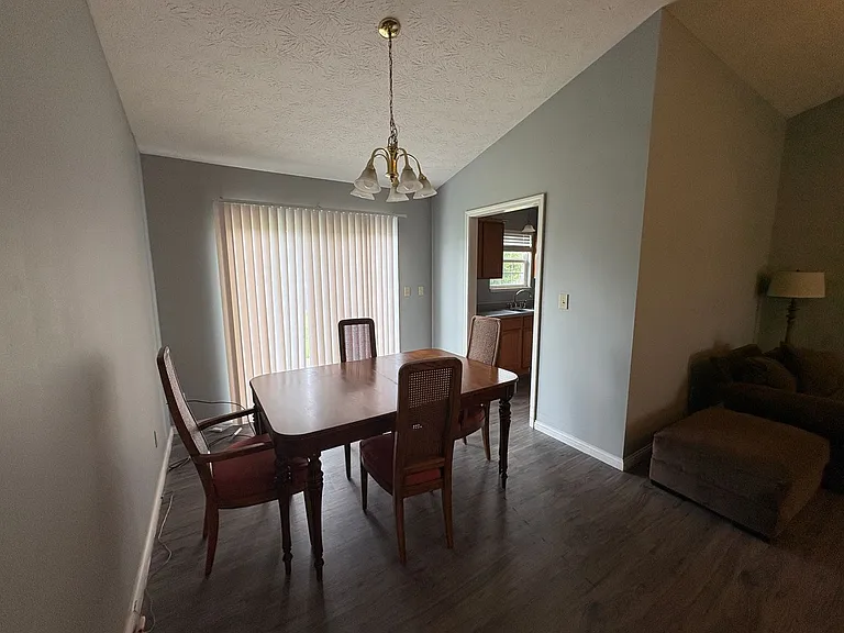 1402 Crusade Dr — Photo 9