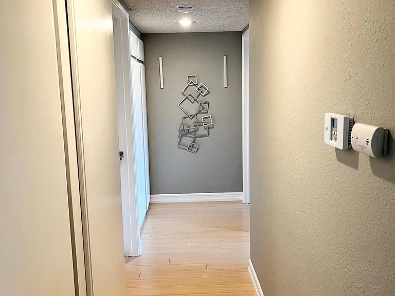 E Willow St — Photo 11