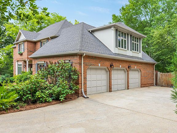 3rd image of 4020 Hamill Rd