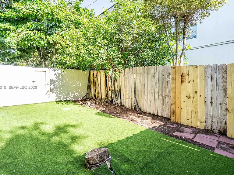 3265 Virginia St #1 — Photo 10