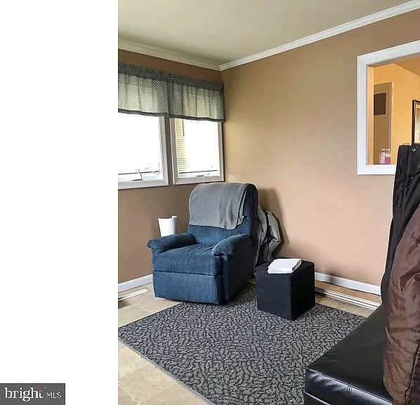 3 bed, 1100 sqft, $1,700 — Photo 3