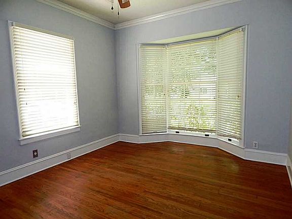3rd image of 119 E Prospect St