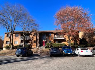 35 Riverview Dr UNIT 35, Bridgeport, CT 06606