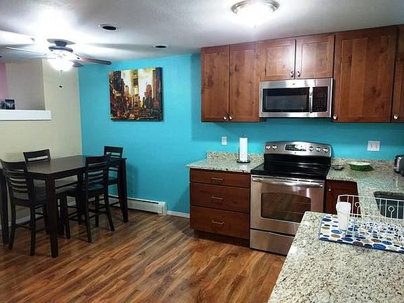 Open Kitchen/Dining