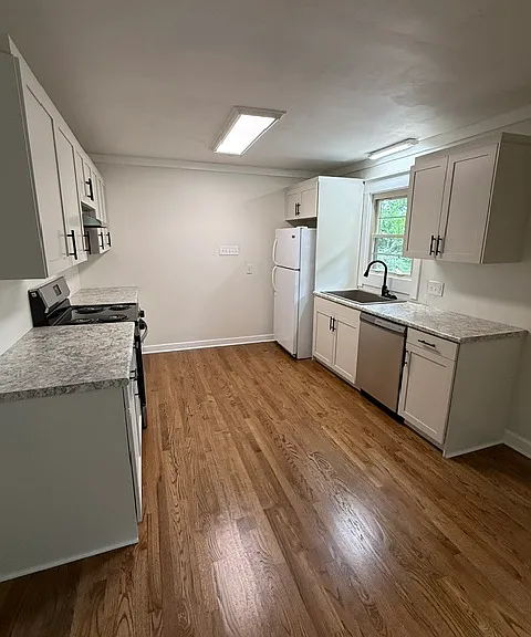 501 N College St — Photo 10