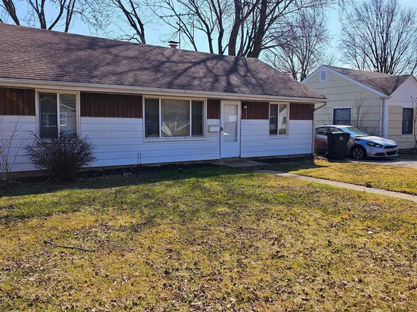 26620 Academy St, Roseville, MI 48066