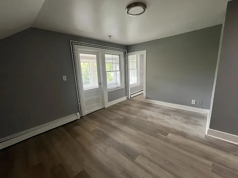 65 Twiss St #3R — Photo 9