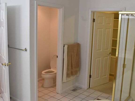 3rd image of 61 Buena Vista Rd #1