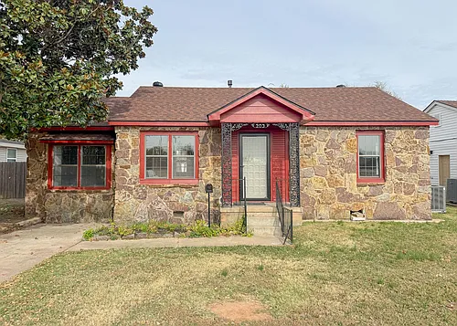 203 W Dale St Photo 1