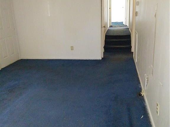 5th image of 1021 Pine Ln